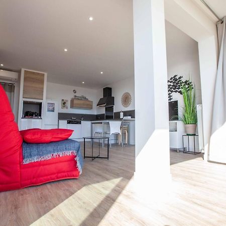 Très beau T2 climatisé refait à neuf, vue mer panoramique exceptionnelle à 120m à pied de la plage La Ciotat Exterior foto